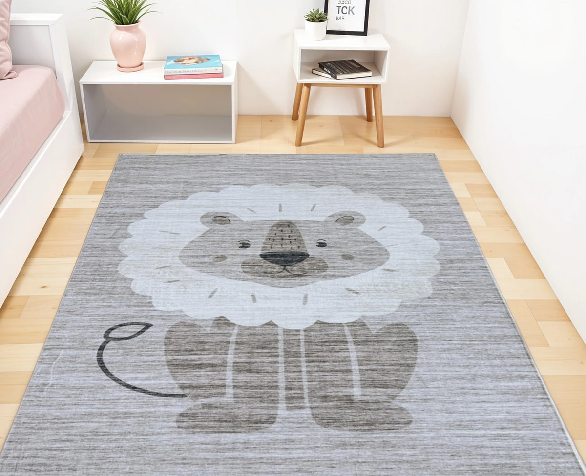 JUVENILE LION RUG 8" X 11"