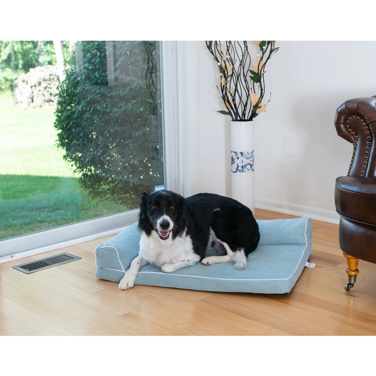 ARMARKAT MEDIUM BOLSTERED PET CUSHION