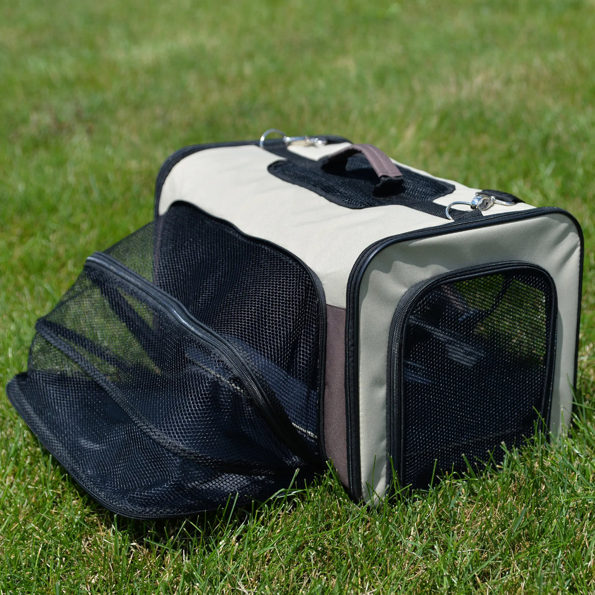 ARMARKAT AIRLINE APPROVED SOFT SIDE CARRIER