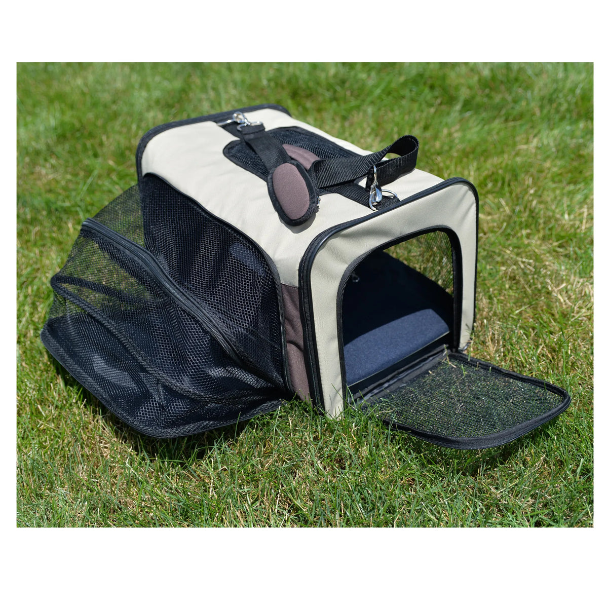 ARMARKAT AIRLINE APPROVED SOFT SIDE CARRIER