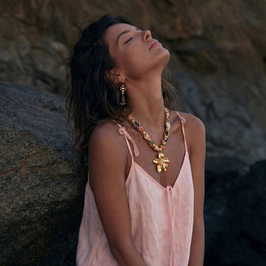 PAISLEY DREAMS PENDANT | AMIRA
