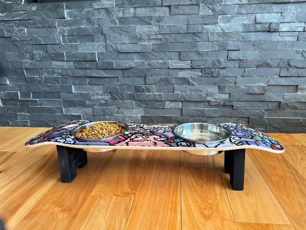 DOGGY PACK ELEVATED SKATEBOARD FEEDER WITH BOWLS