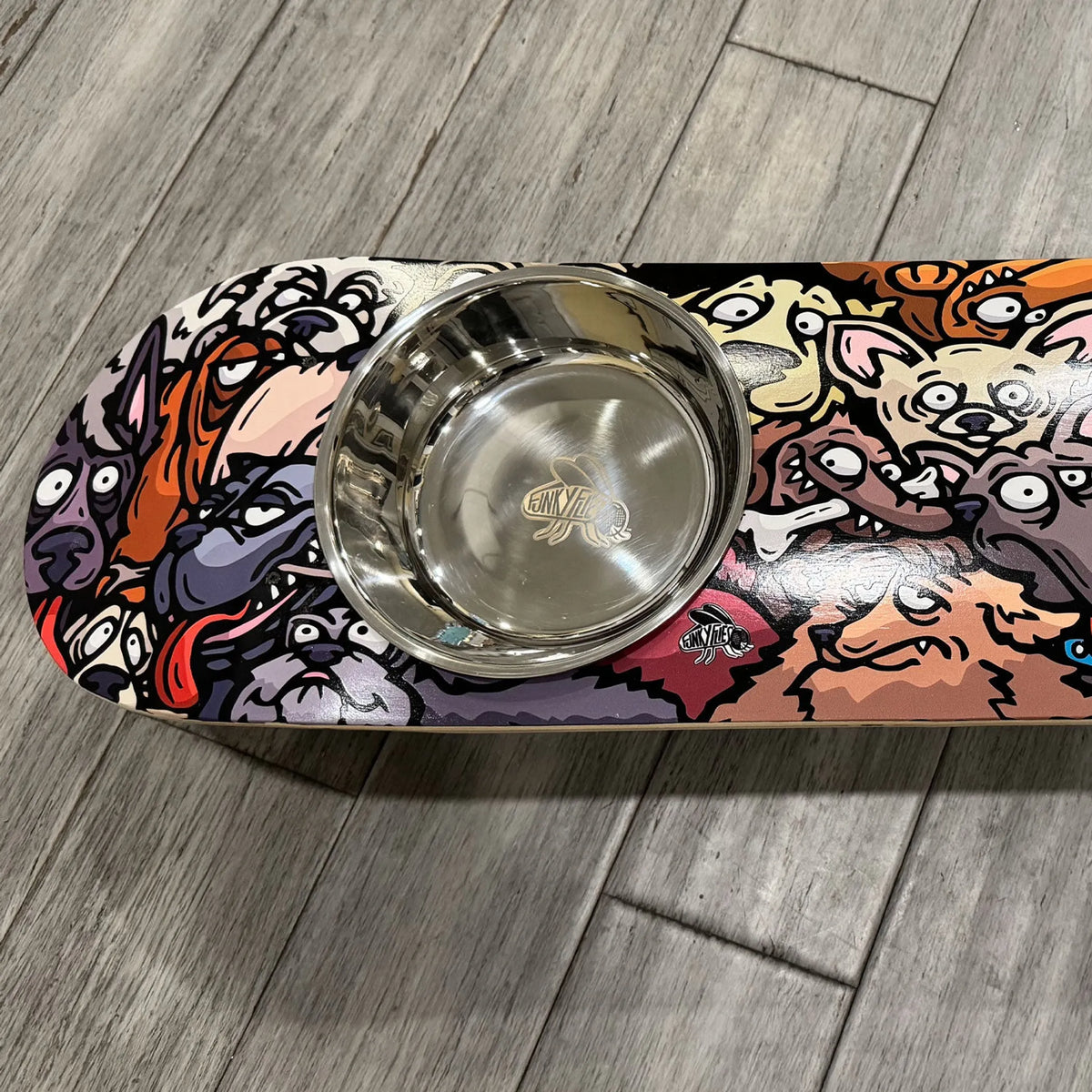 DOGGY PACK ELEVATED SKATEBOARD FEEDER WITH BOWLS