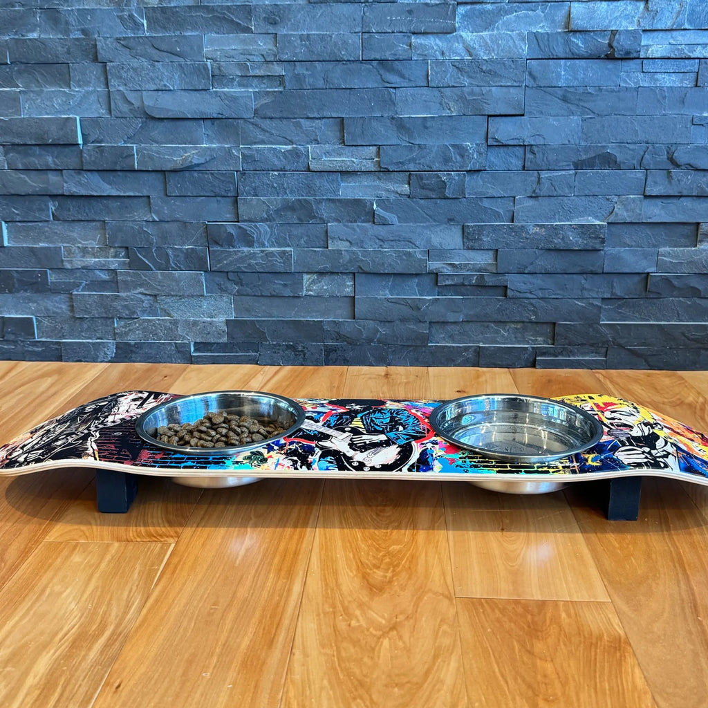 ROCK LEGENDS ELEVATED SKATEBOARD CAT FEEDER WITH BOWLS