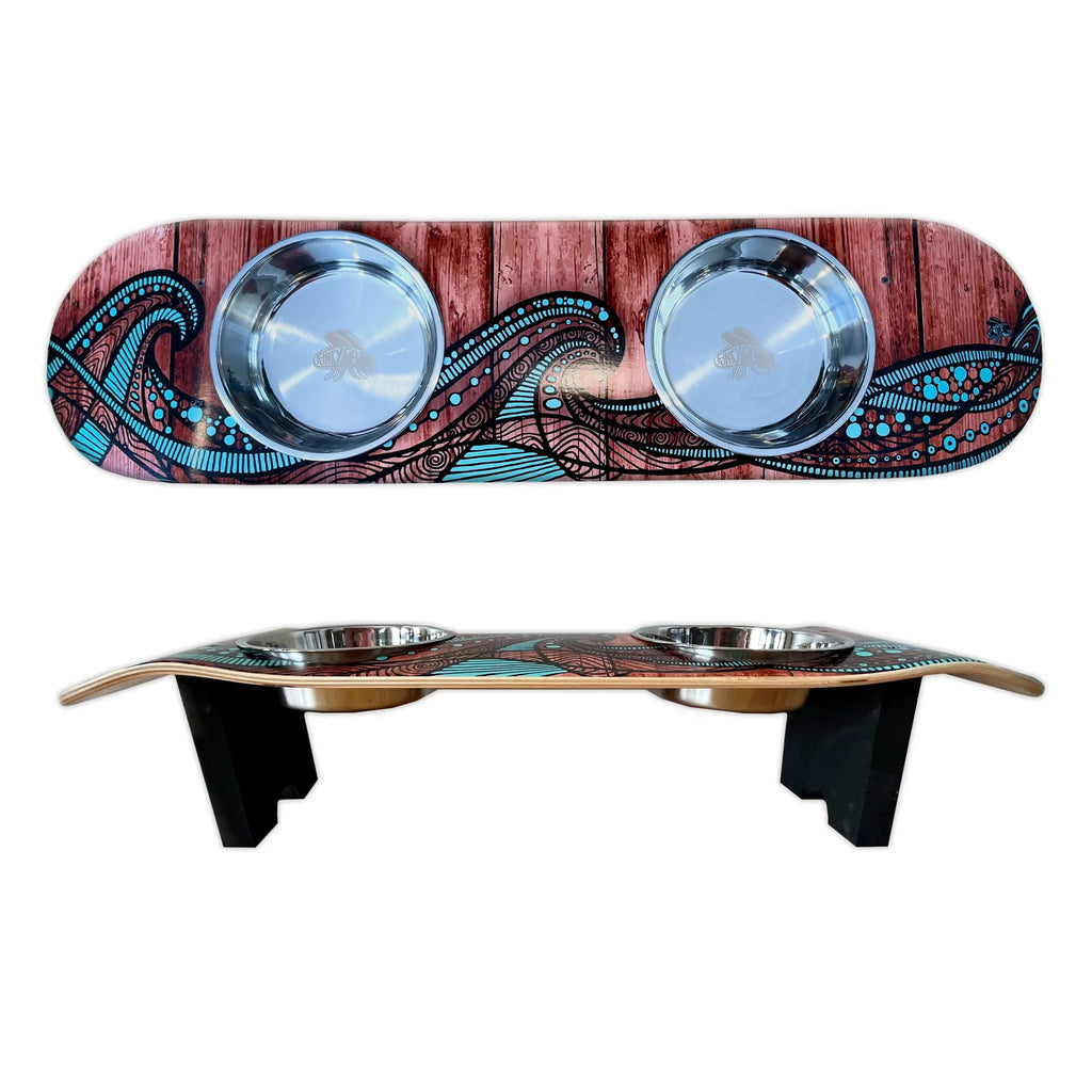 ISLAND TIME ELEVATED SKATEBOARD DOG FEEDER WITH BOWLS